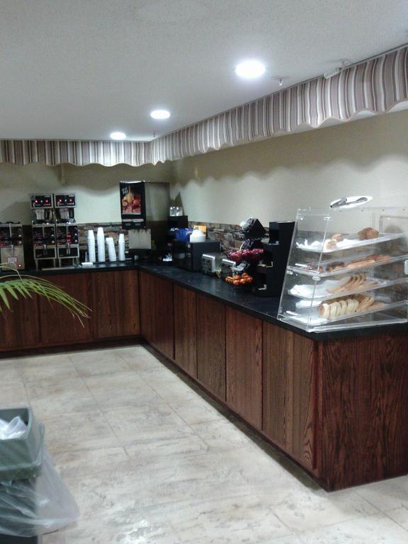 第五大道套房酒店 羅徹斯特 外观 照片